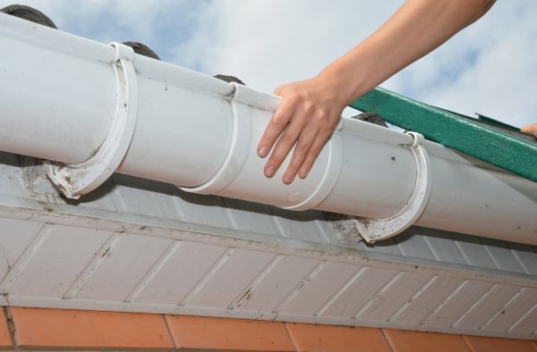 Gutter Reattachment in Senoia